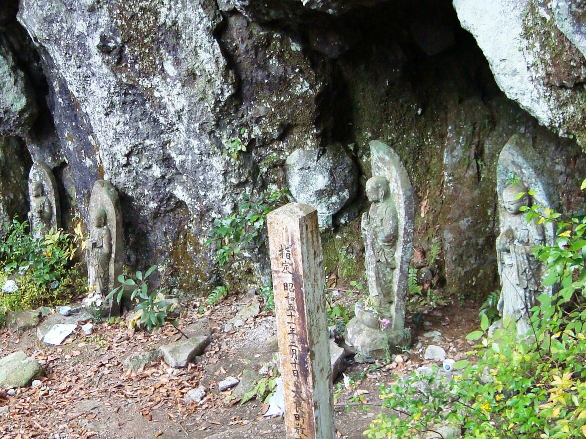 六体地蔵菩薩立像 | スポット | 太良町観光協会